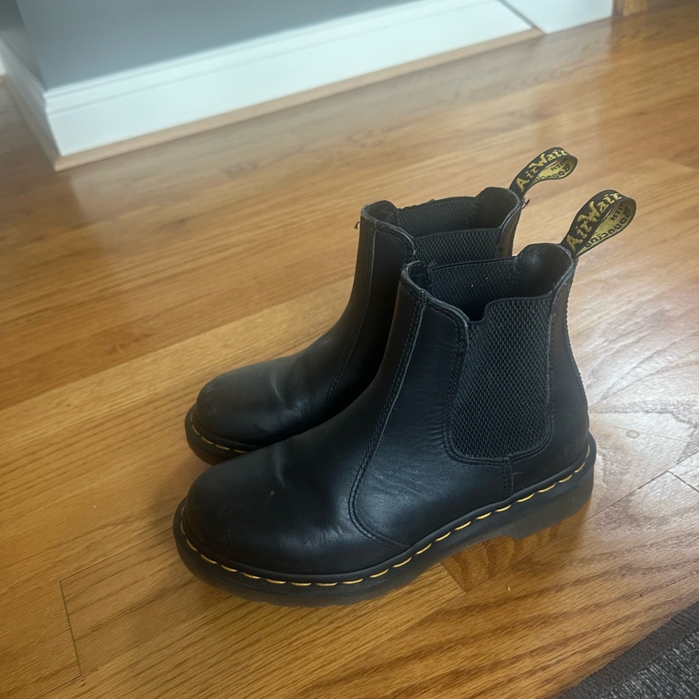 Dr. Martens 2976 Nappa Leather Chelsea Boot